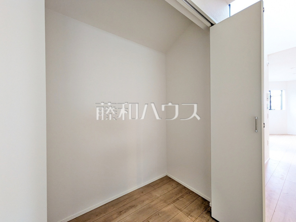 収納　【練馬区平和台２丁目】
