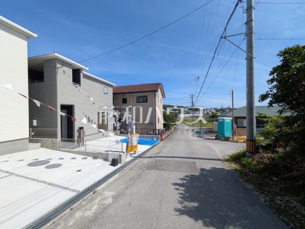 接道状況および現場風景　【南城市大里字高平】