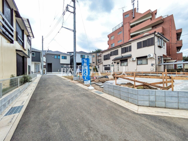 接道状況および現場風景　【志木市本町２丁目】 物件の事、諸費用の事など、小さな疑問もお気軽にご連絡・ご相談下さい。 