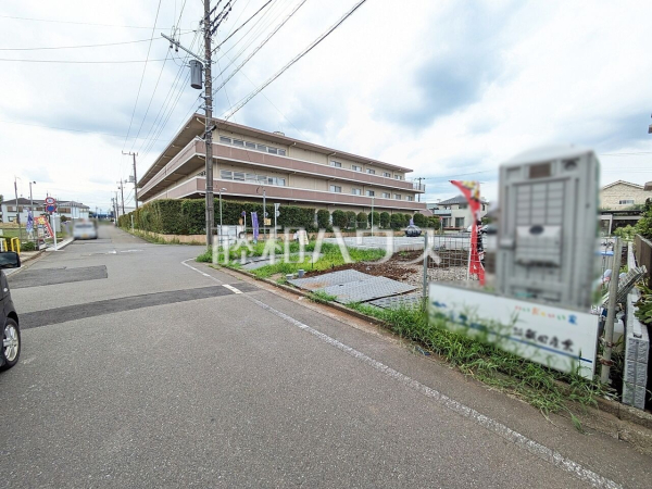 接道状況および現場風景 【東大和市仲原4丁目】 接道状況および現場風景 【東大和市仲原4丁目】