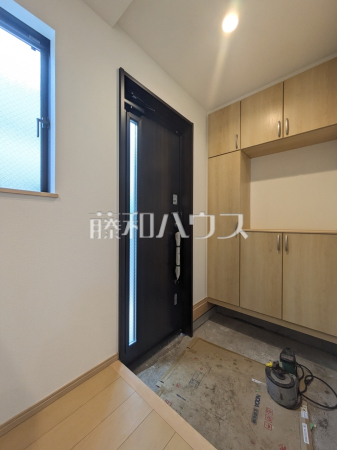 A号棟 玄関ホール 【東大和市仲原4丁目】 A号棟 玄関ホール 【東大和市仲原4丁目】