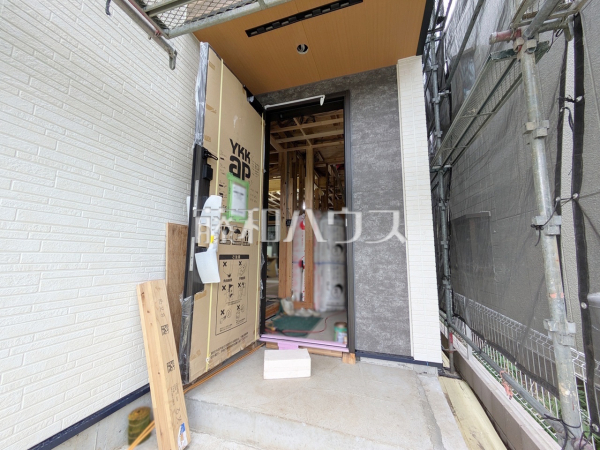 1号棟　玄関　【所沢市東所沢和田１丁目】