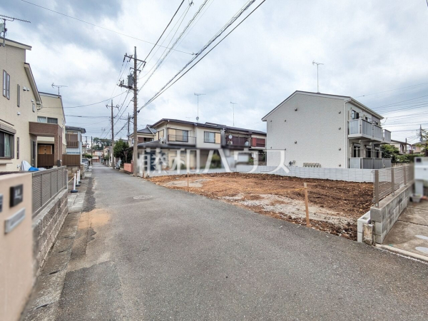 接道状況および現場風景　【所沢市大字上安松】物件の事、諸費用の事など、小さな疑問もお気軽にご連絡・ご相談下さい。