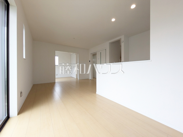 2-A号棟　リビング　【東久留米市南沢４丁目】