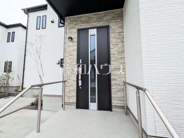 2-A号棟　玄関　【東久留米市南沢４丁目】