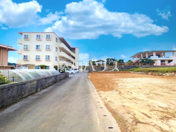 接道状況および現場風景　【八重瀬町字安里】