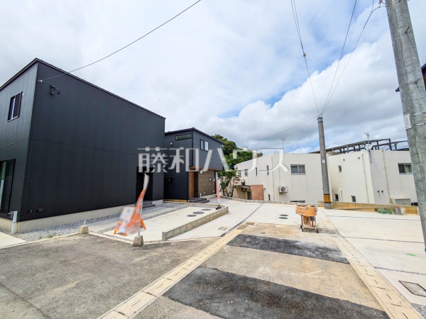 接道状況および現場風景　【沖縄市字登川】