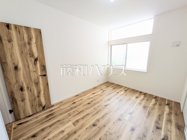 居室　【宜野湾市大山４丁目】