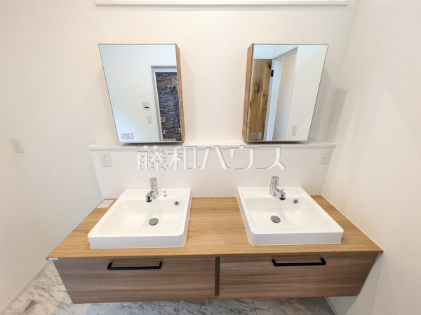 2号棟　洗面台　【宜野湾市大山4丁目】