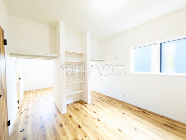 居室　【宜野湾市大山４丁目】