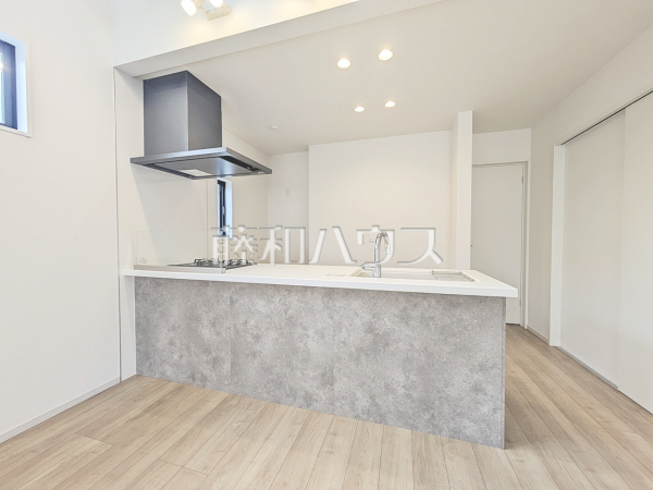 キッチン　【西東京市南町１丁目】