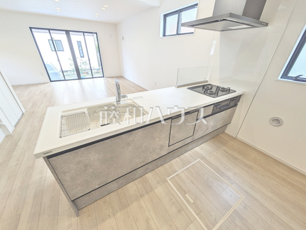 キッチン　【西東京市南町１丁目】