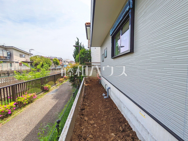 側通路　【世田谷区上祖師谷６丁目】