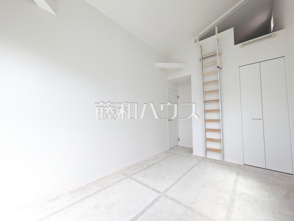 居室　【世田谷区上祖師谷６丁目】