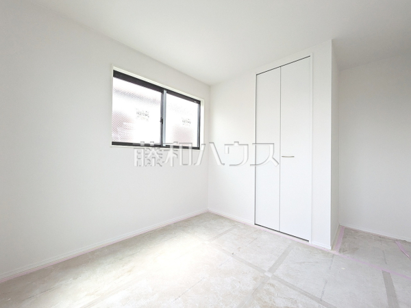 居室　【世田谷区上祖師谷６丁目】