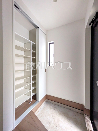 玄関収納　【朝霞市三原２丁目】
