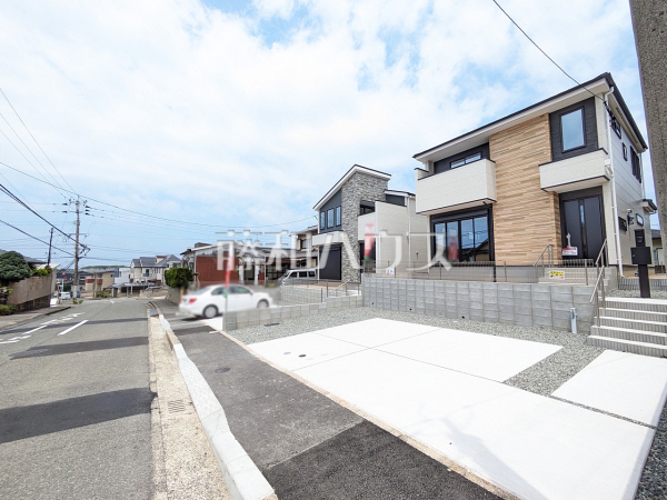 接道状況および現場風景　【福岡市東区美和台５丁目】