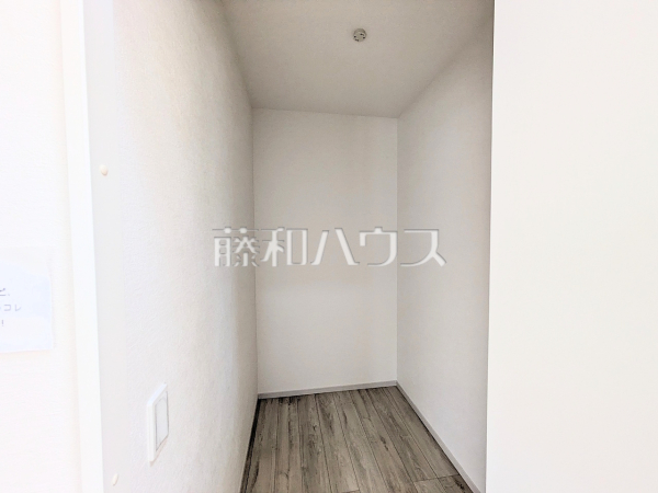 1号棟　ウォークインクローゼット　【福岡市東区美和台５丁目】