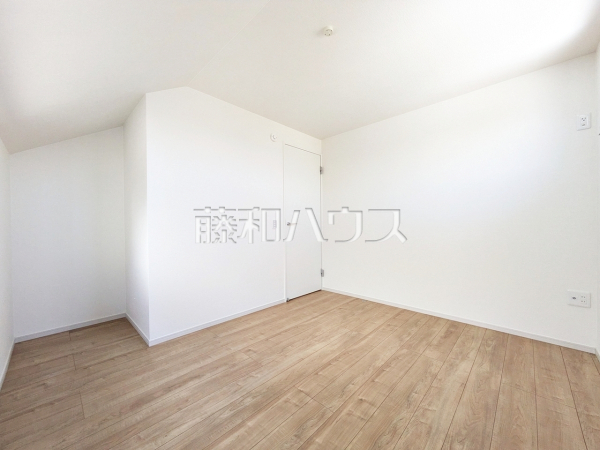 居室　【立川市柏町２丁目】