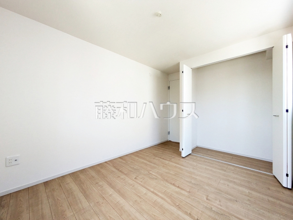 居室　【立川市柏町２丁目】