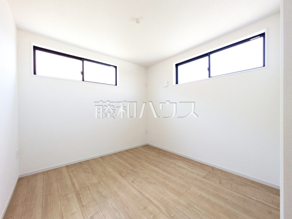 居室　【立川市柏町２丁目】