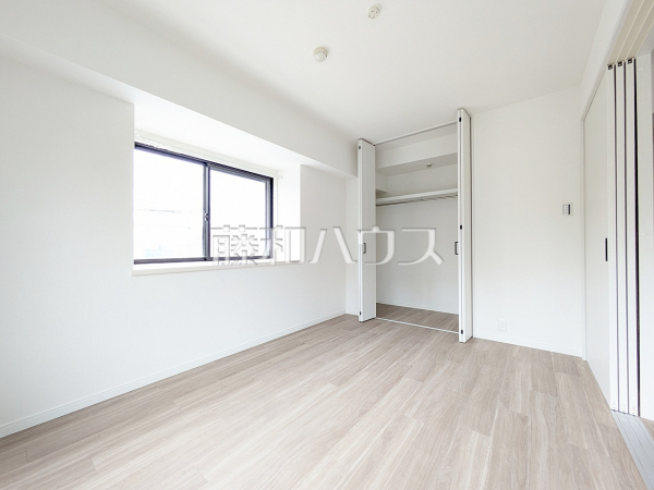 居室　【クリオ西高島平壱番館】