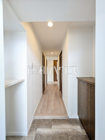 玄関ホール　【クリオ西高島平壱番館】
