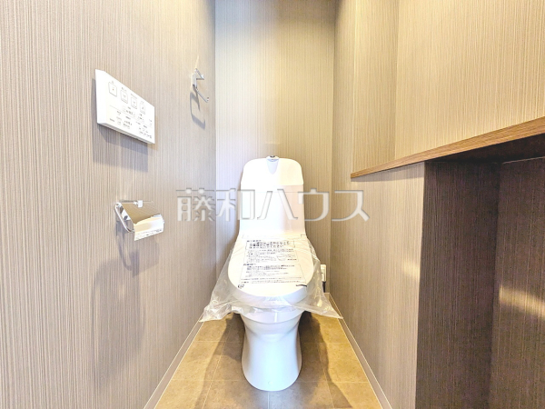 トイレ　【クリオ西高島平壱番館】