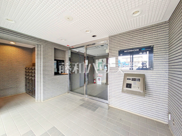 エントランス　【クリオ西高島平壱番館】