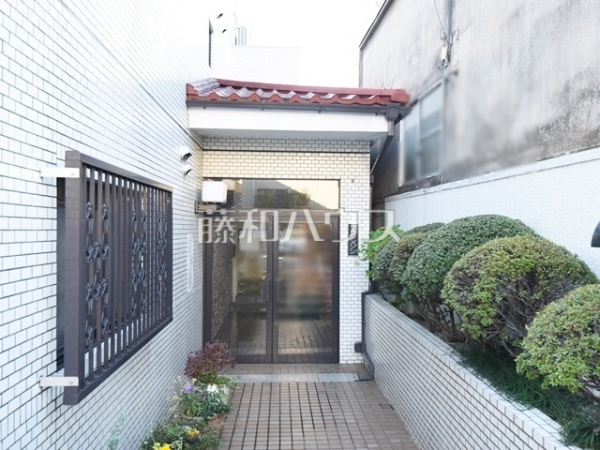 エントランス　【ブランメゾン】