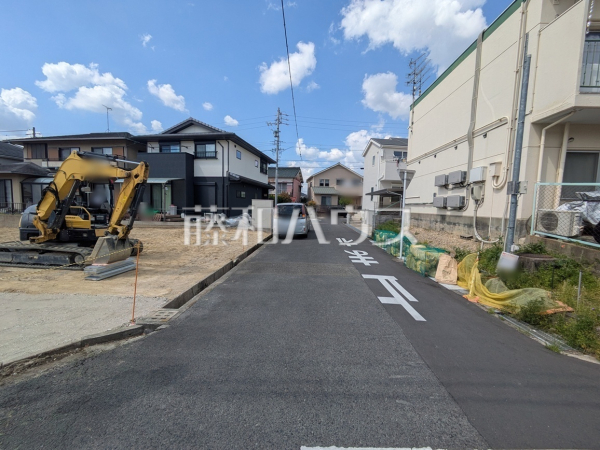 接道状況および現場風景　【春日井市岩成台５丁目】