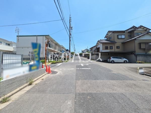接道状況および現場風景　【春日井市岩成台５丁目】