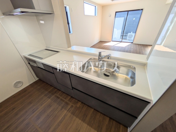 4号棟　キッチン　【立川市西砂町２丁目】