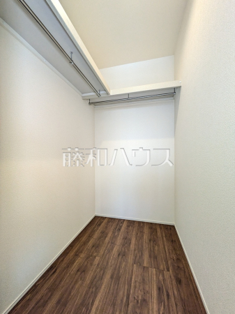 14号棟　ウォークインクローゼット　【立川市西砂町２丁目】