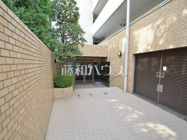 エントランス　【朝日プラザ上北沢】