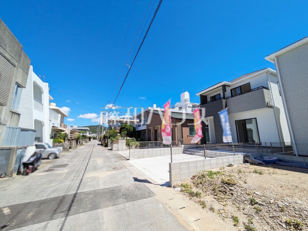 接道状況および現場風景　【南城市佐敷字新開】