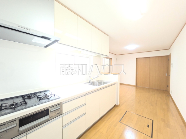 キッチン　【東村山市廻田町２丁目】