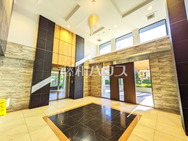 ロビー　【センチュリー千歳烏山レジデンス】