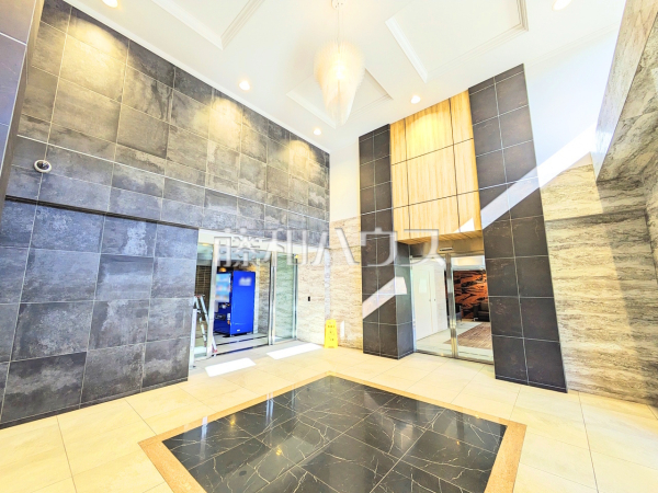 ロビー　【センチュリー千歳烏山レジデンス】