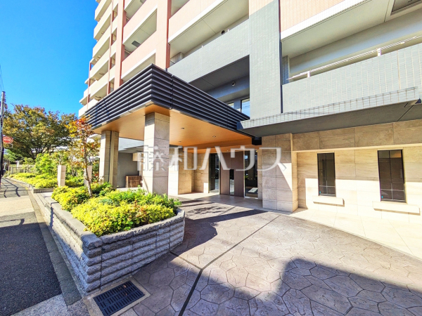 エントランス　【センチュリー千歳烏山レジデンス】