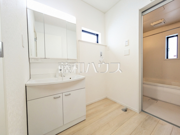 5号棟　洗面室　【宜野湾市上原２丁目】