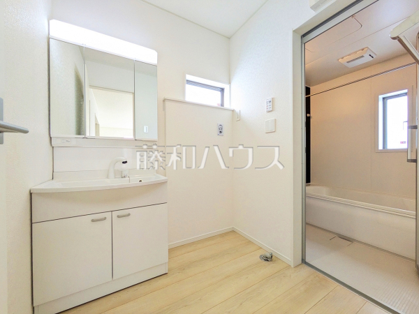 6号棟　洗面室　【宜野湾市上原２丁目】