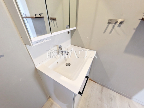 洗面台　【小平市小川西町５丁目】