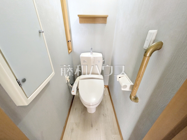 トイレ　【小平市小川西町５丁目】