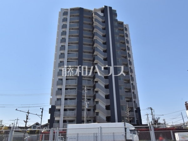 外観　【レーベンリヴァーレタワーザ・テラス】