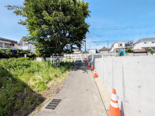 ≪現地外観≫ 物件の事、諸費用の事など、小さな疑問も、お気軽にご連絡・ご相談下さい。 【調布市西つつじケ丘４丁目】