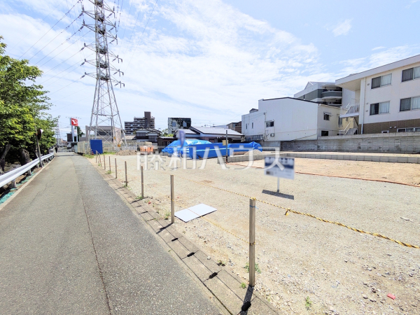 接道状況および現場風景　【福岡市城南区長尾４丁目】