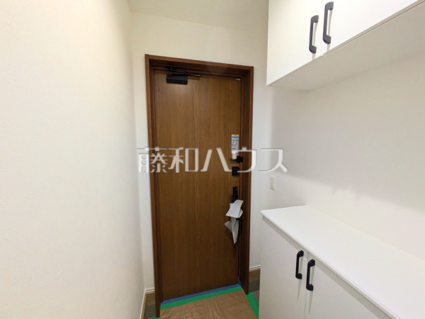 1号棟　玄関　【福岡市南区警弥郷３丁目】