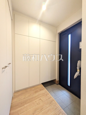 1号棟　玄関　【板橋区成増４丁目】