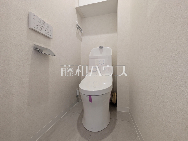 トイレ　【ルネ調布国領モア・クレスト】